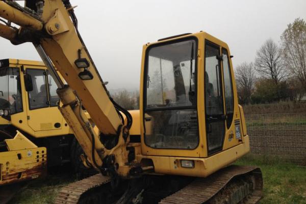 : Komatsu_PC 95 R 2 Triplice_Escavatori