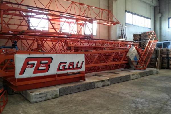 : F.lli Butti_Gh 151 City Crane_Gru edili - Autogru